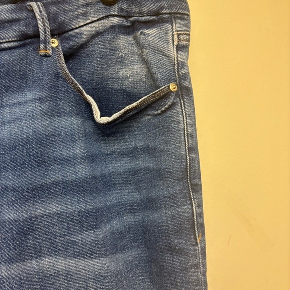 Good American Good Legs Jeans - Picture 5 of 11